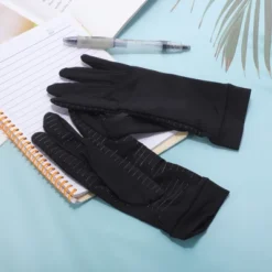 Unique Bargains Non-slip Horizontal Striped Full Finger Compression Gloves For Sport M Black 1 Pair -Outdoor Sports Series GUEST 9d4ba1c1 1f2d 413a 9b73 024be9bb6f41